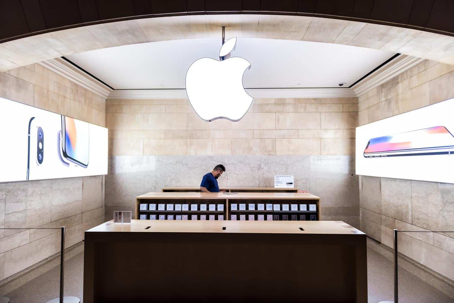 Cover Image for Reuters: Autonomes Apple E-Auto schon 2024 mit neuer Batterietechnologie