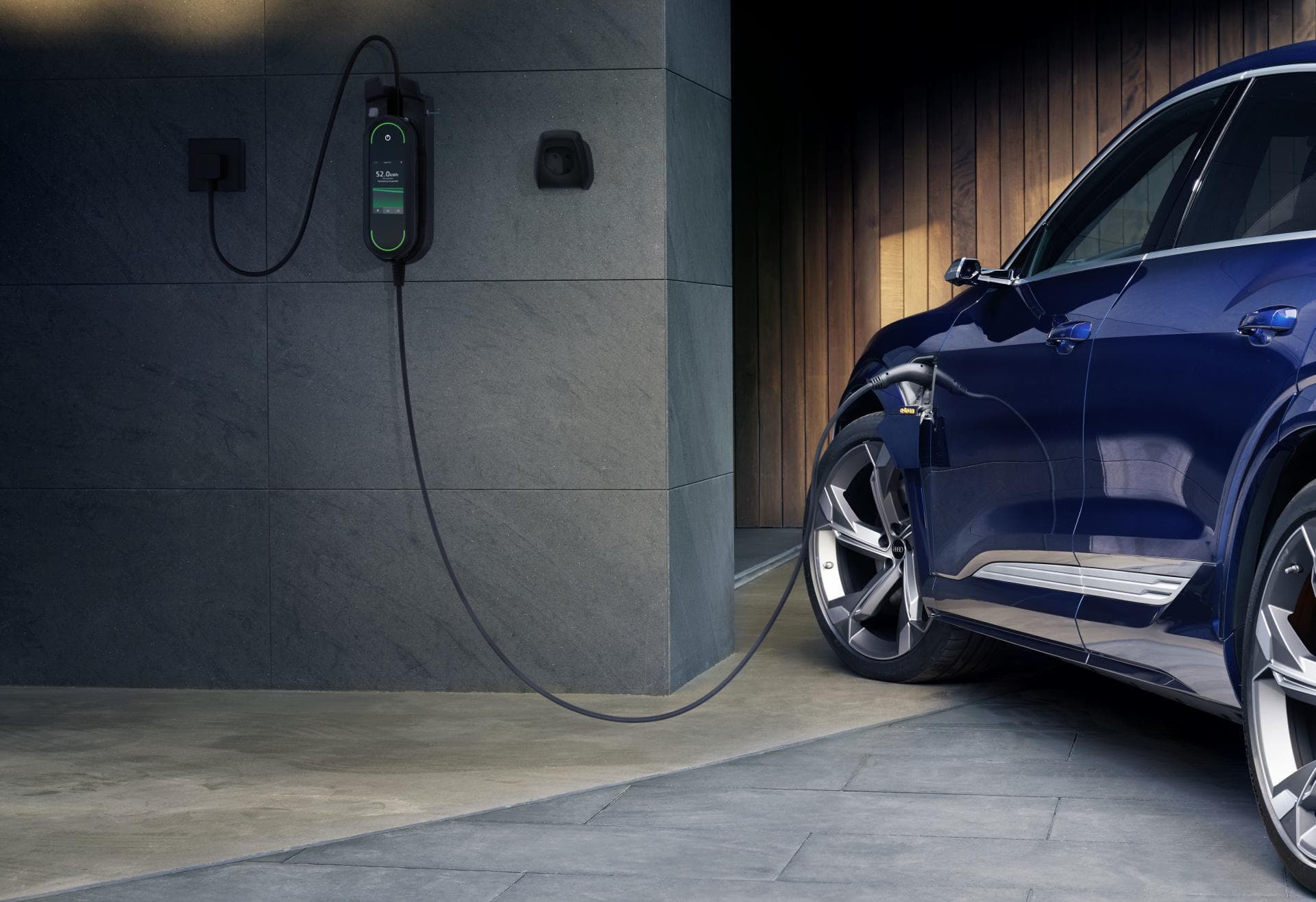 Cover Image for Audi e-tron Modelle sind startklar für netzdienliches Laden