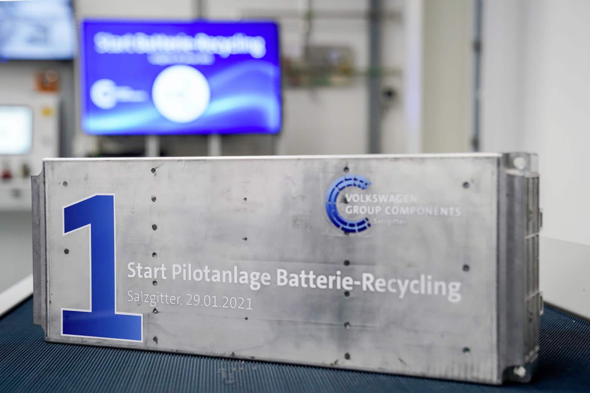 Cover Image for VW startet mit Batterie-Recycling