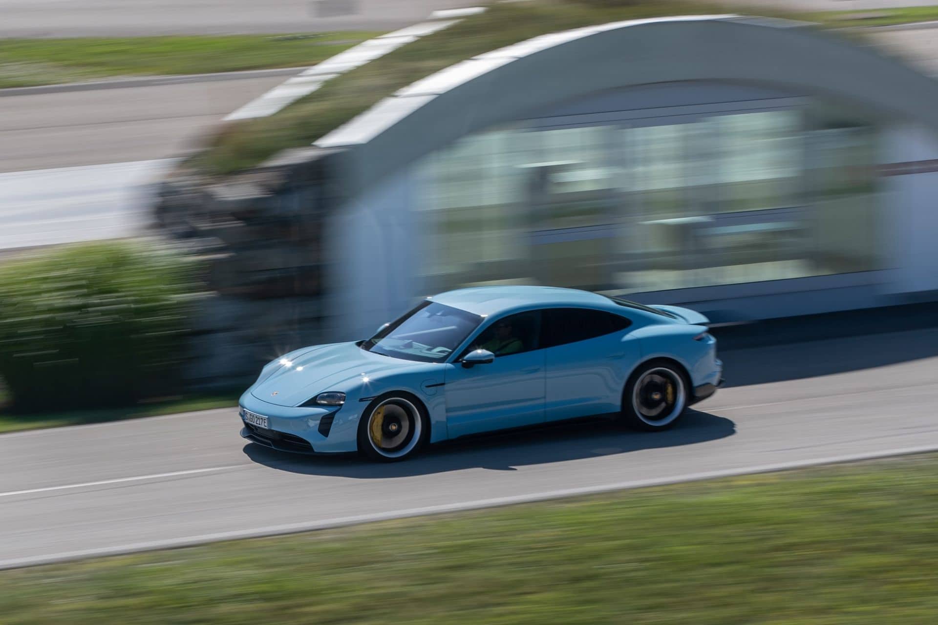 Cover Image for Porsche Taycan wurde über 20.000 Mal weltweit in 2020 verkauft
