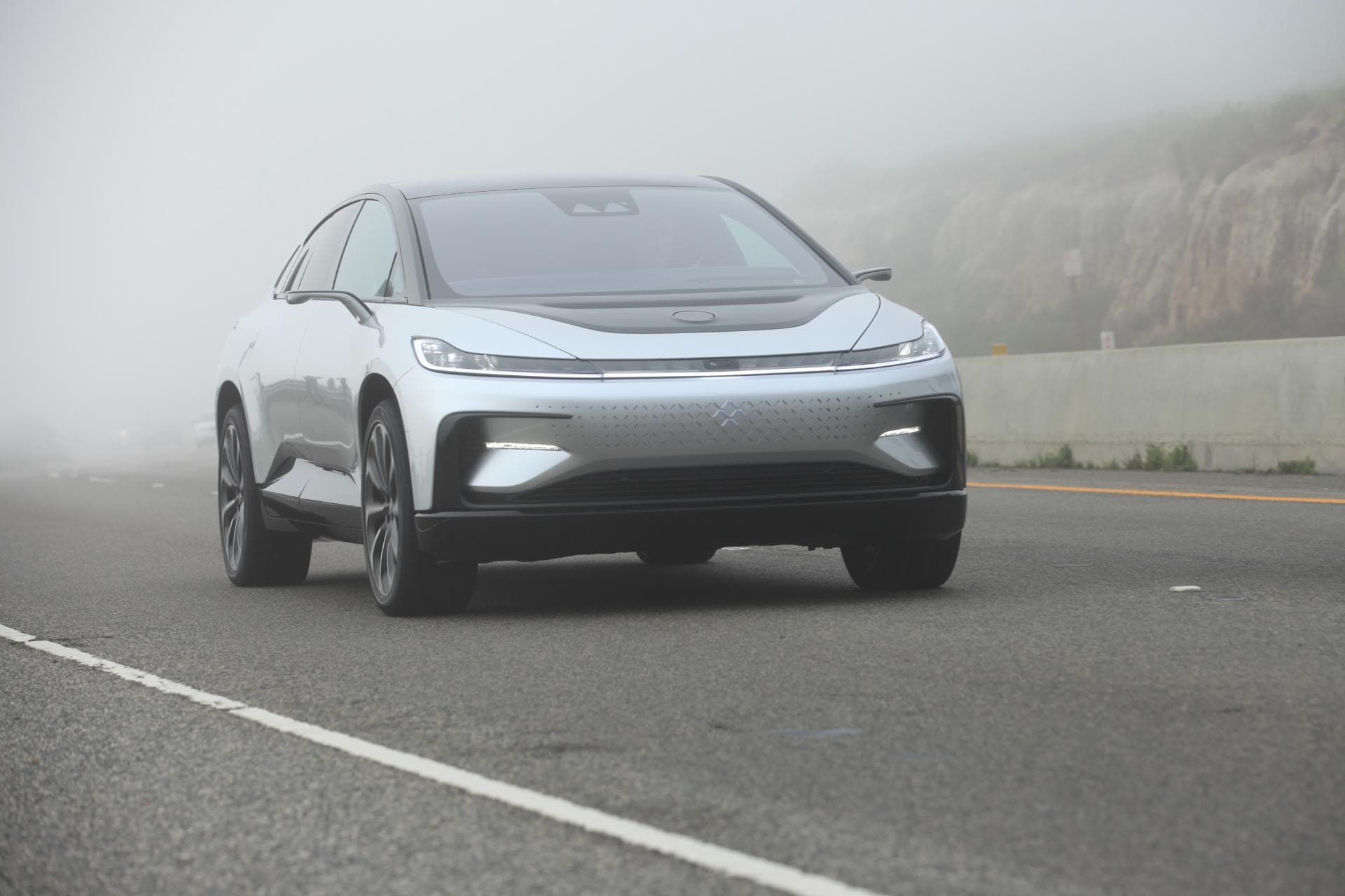 Cover Image for Faraday Future: Börsengang per Fusion, Geely Investor und Auftragsfertiger?