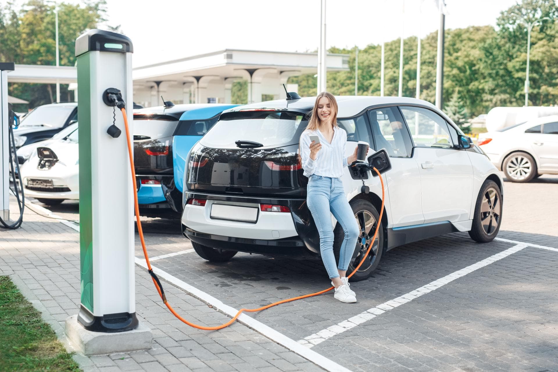 Cover Image for Jedes vierte E-Auto in 2020 war ein E-SUV oder E-Crossover