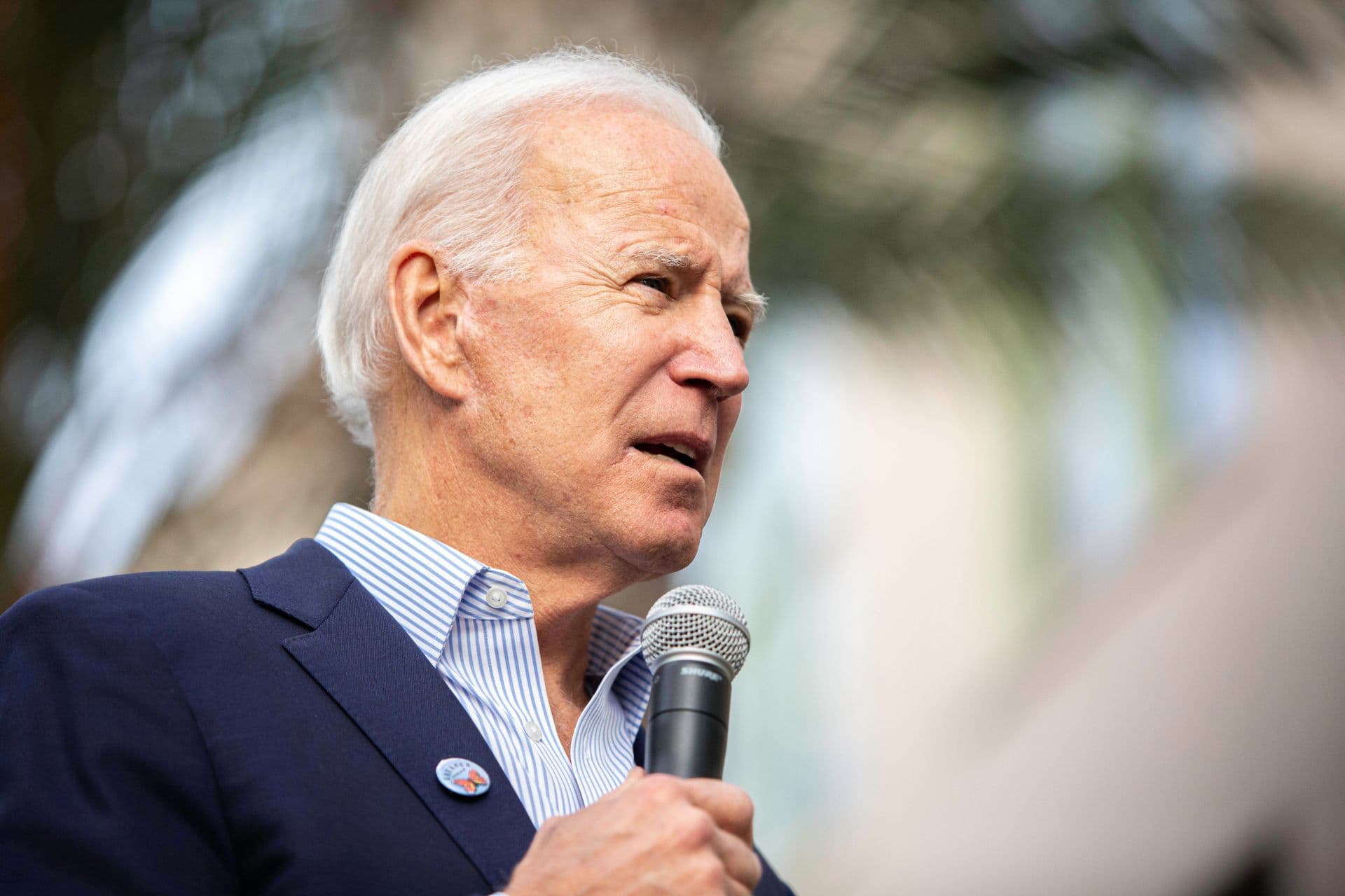 Cover Image for US-Präsident Biden will gesamte Fahrzeugflotte der USA elektrisch betreiben