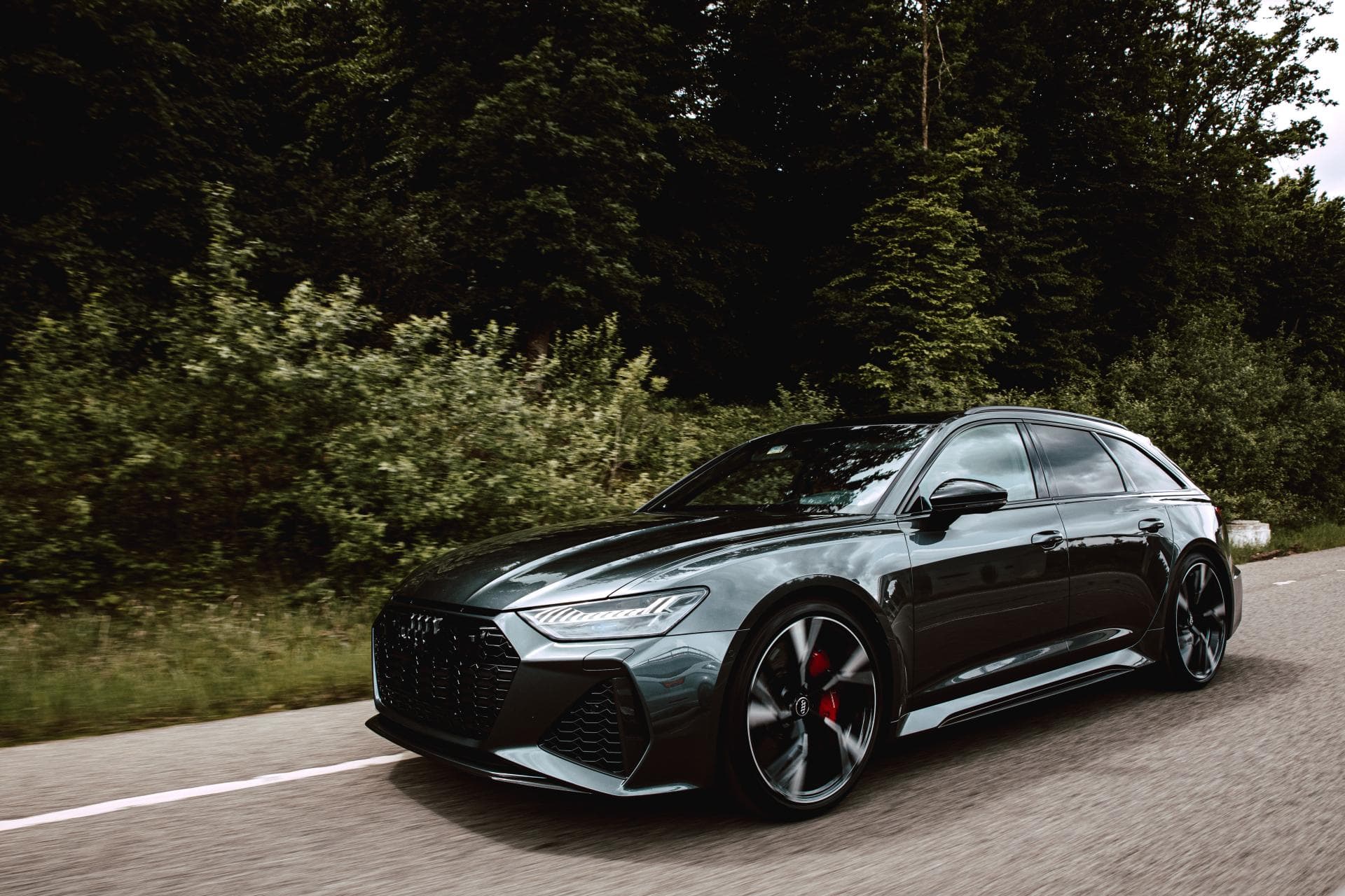 Cover Image for Audi plant Verbrenner-Ausstieg und bläst zum Angriff auf Tesla