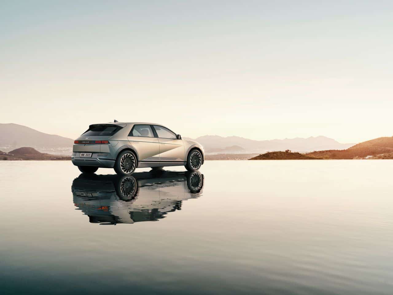 Cover Image for Hyundai IONIQ 5: 236.000 Interessenten für 800-Volt-Stromer