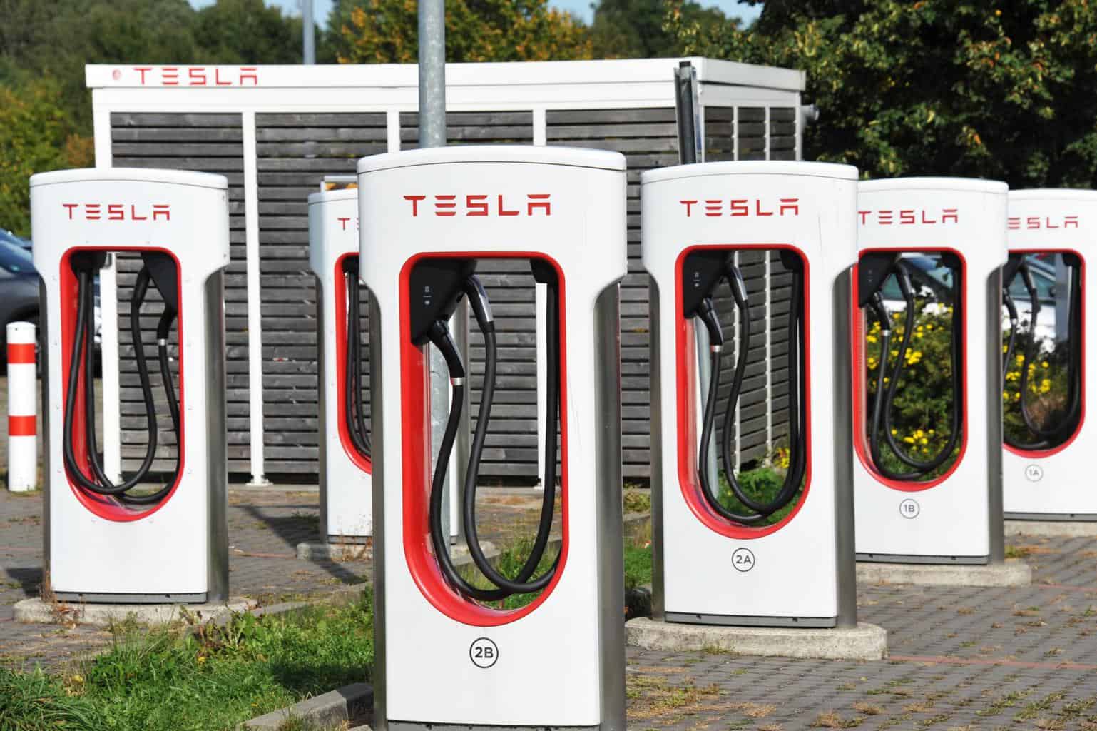 Cover Image for Tesla-Fabrik in China für 10.000 Supercharger pro Jahr