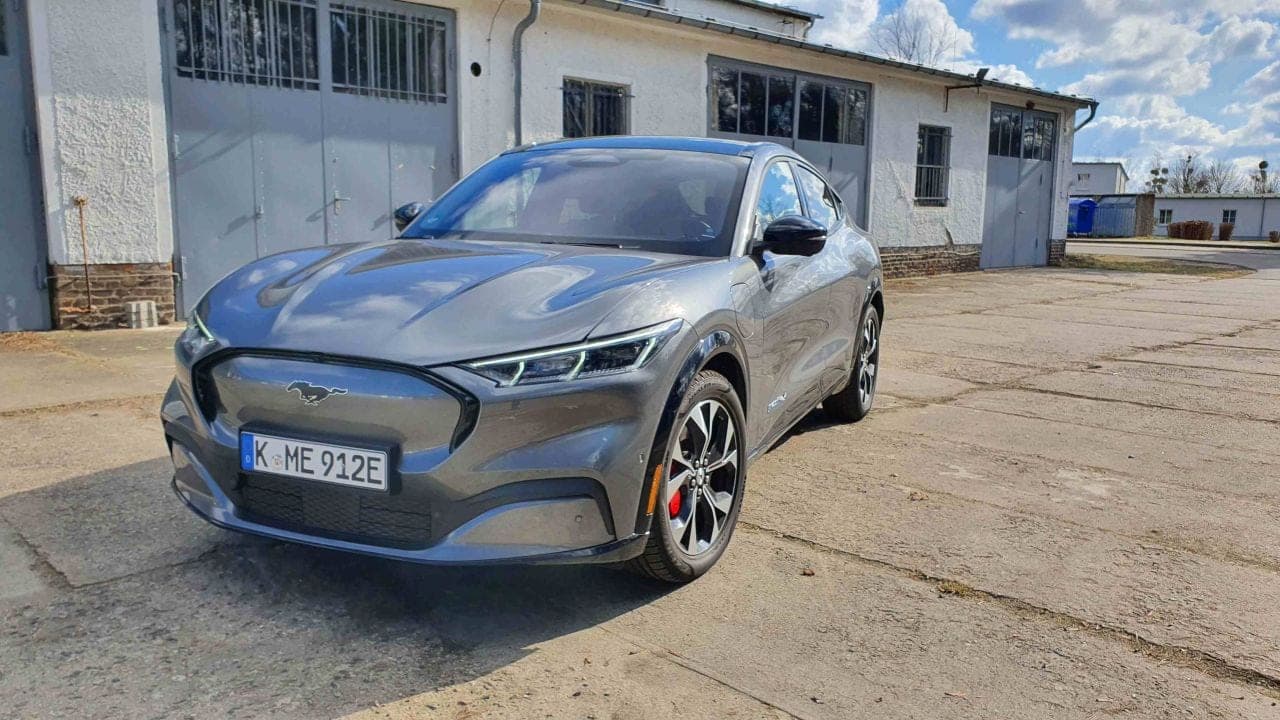 Cover Image for Ford Mach-E: Der Mustang unter den Stromern