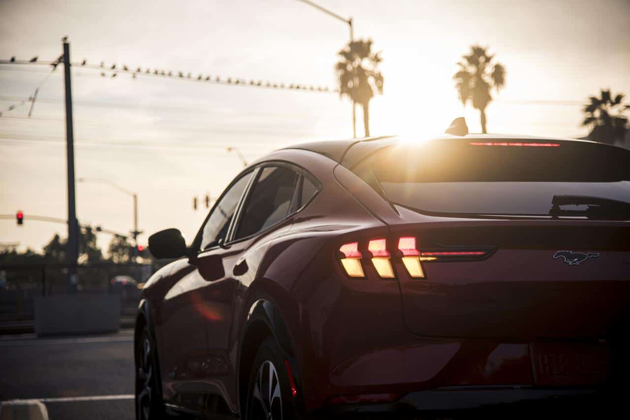 Cover Image for Fords-Deutschlandchef verspricht „Ford-DNA“ für MEB-Elektroauto