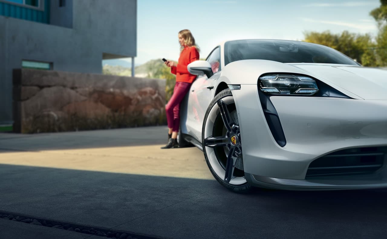 Cover Image for Porsche veröffentlicht kostenloses Software-Update für Taycan der ersten Stunde