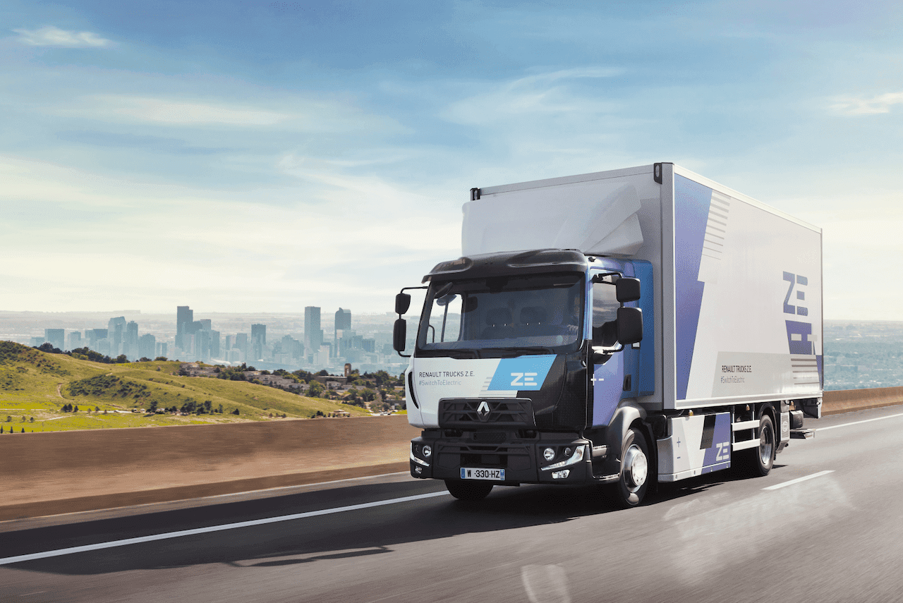 Cover Image for Renault Trucks: Ab 2023 ein Elektromodell in jedem Marktsegment