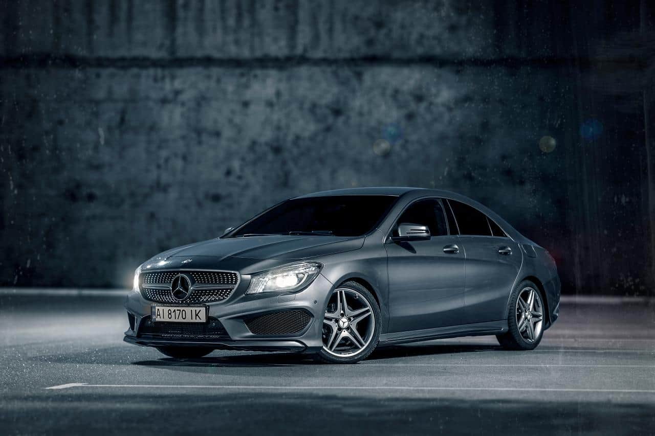 Cover Image for Mercedes-Benz: elektrische C-Klasse-Limousine frühestens 2024