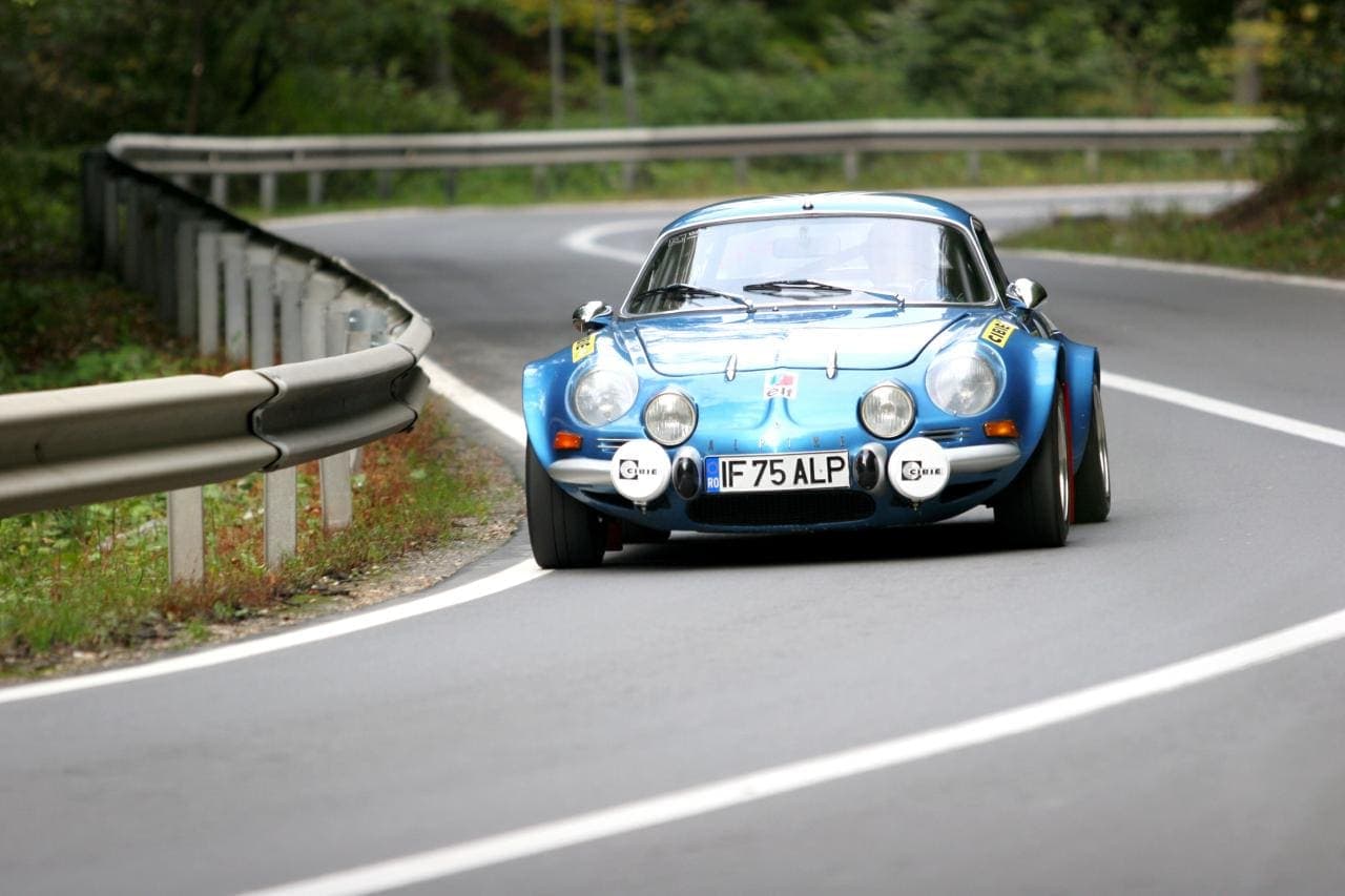 Cover Image for Renaults Sportwagenmarke Alpine wird elektrisch: Mischung aus Mini-Ferrari und -Tesla