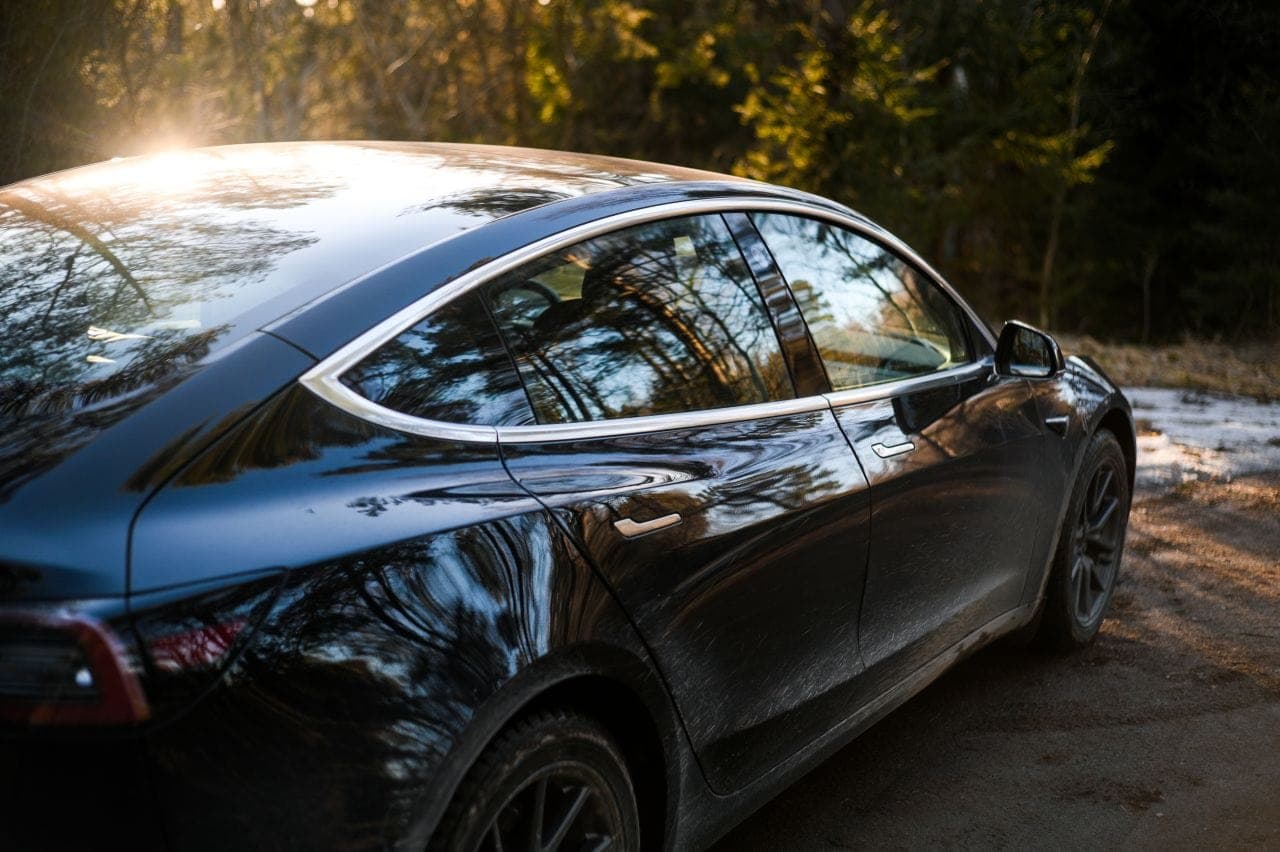 Cover Image for Tesla: 438 Mio. US-Dollar Quartalsgewinn in Q1/2021