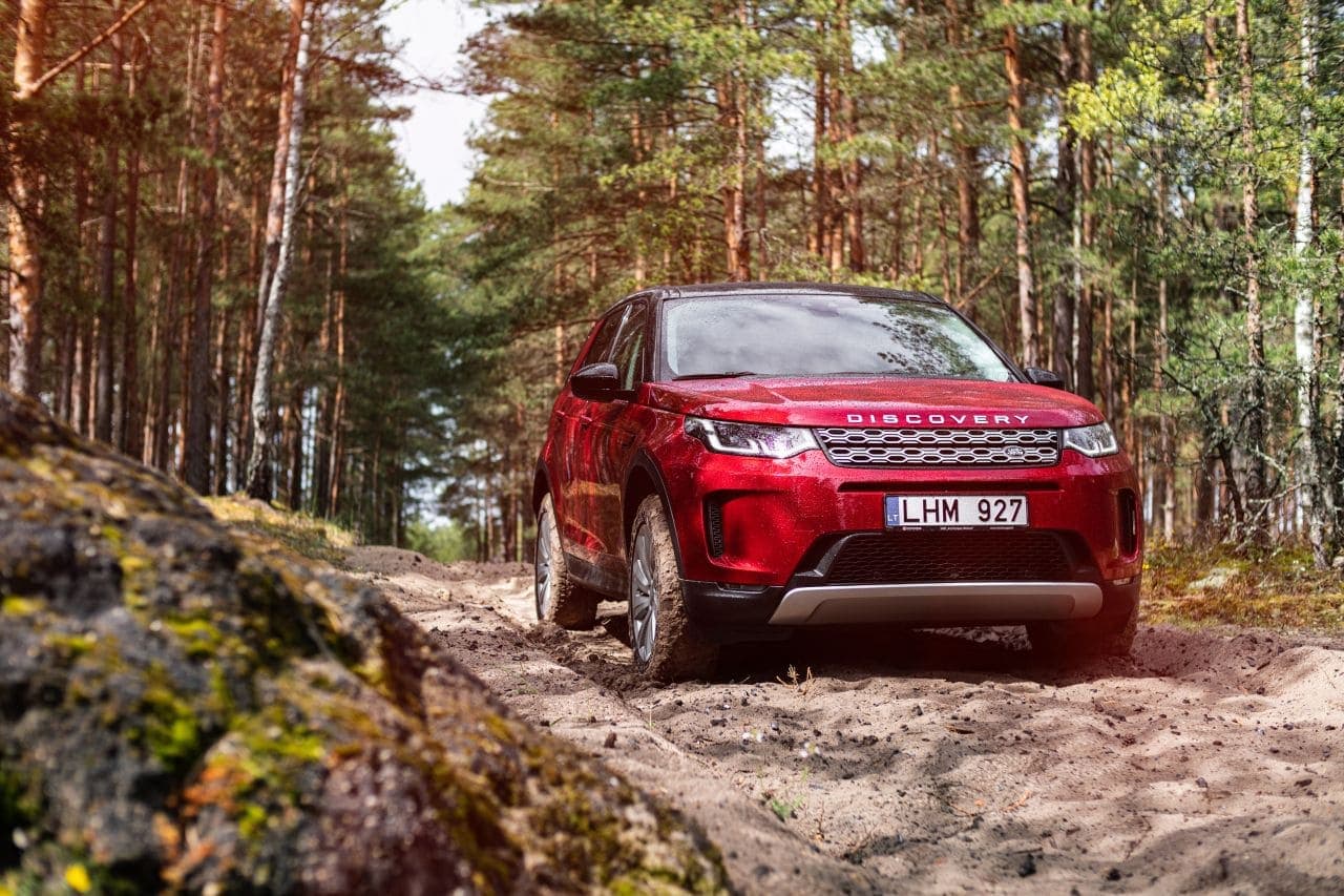 Cover Image for Jaguar Land Rover kämpft mit hoher Nachfrage nach Plug-in-Hybriden
