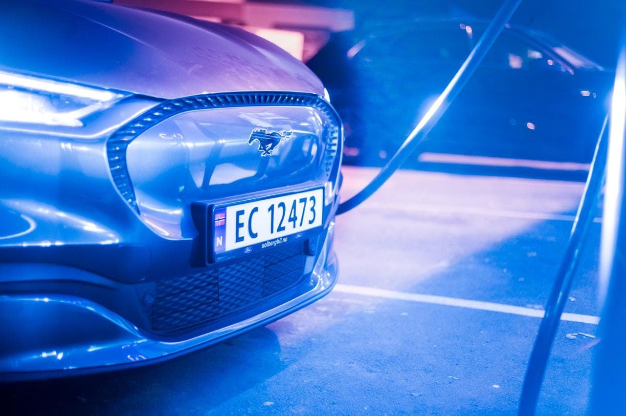 Cover Image for Ford: Schon vor 2030 in Europa nur noch elektrisch unterwegs?