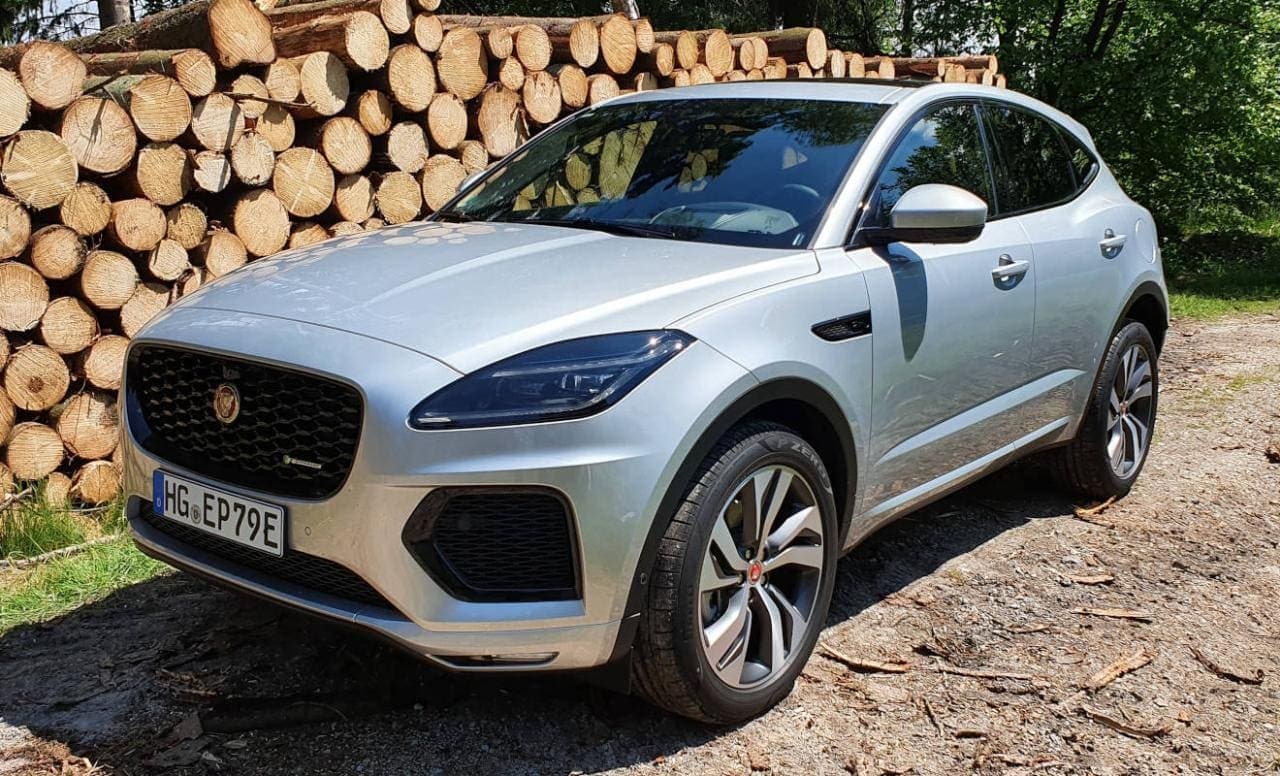 Cover Image for Jaguar E-Pace Plug-In-Hybrid: Das schnurrende Raubkätzchen