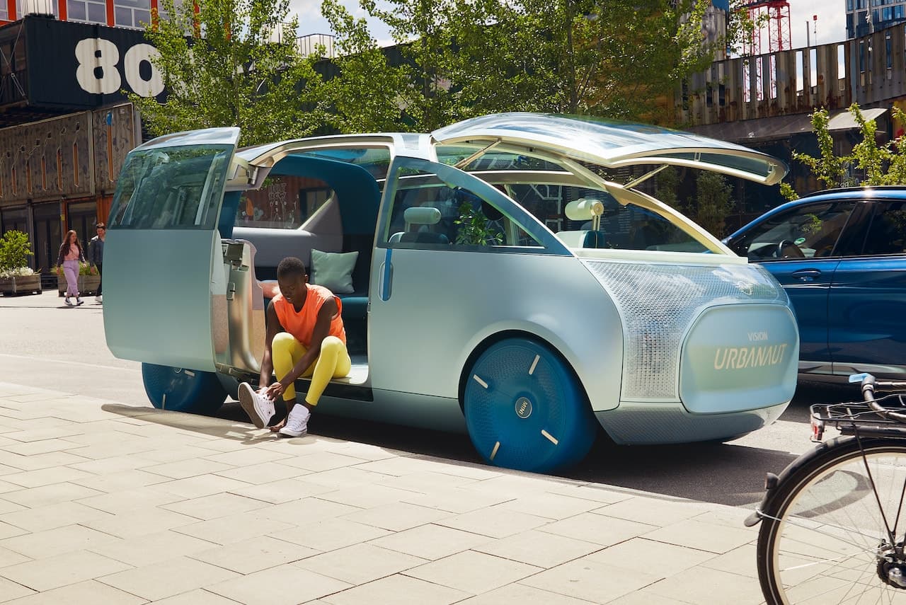 Cover Image for Das Auto der Zukunft: Mini Vision Urbanaut wird greifbare Realität