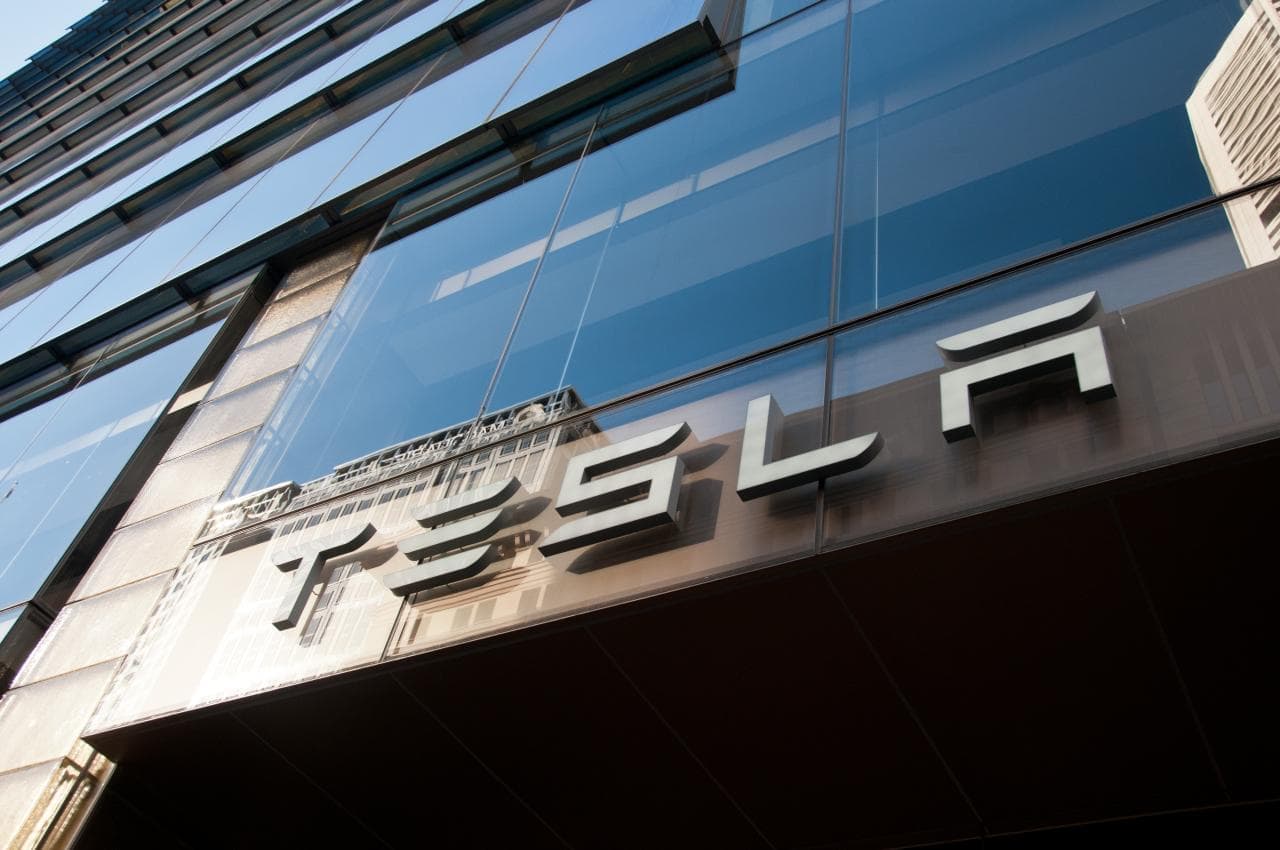 Cover Image for Stellantis will künftig ohne Hilfe von Tesla CO2-Ziele erreichen