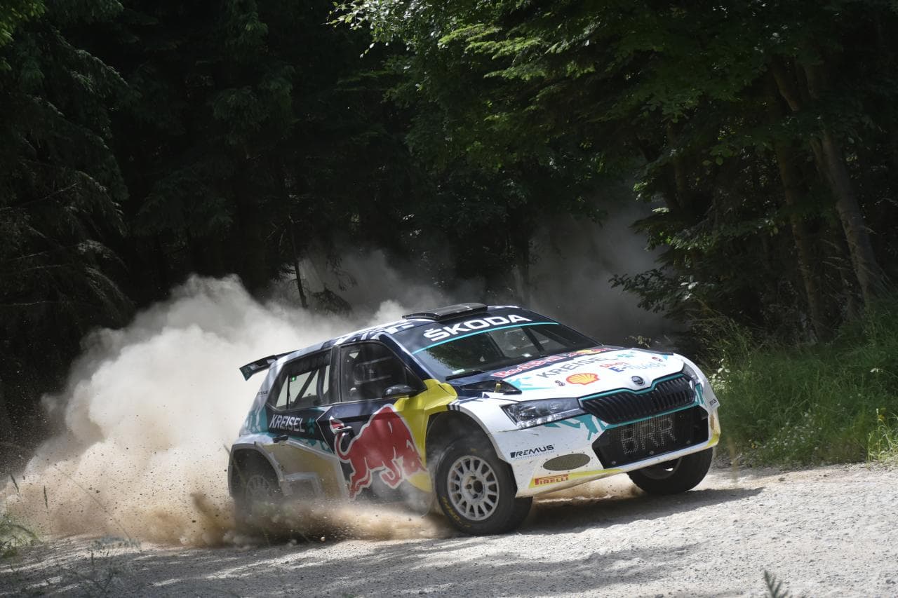 Cover Image for Škoda steigt offiziell beim elektrischen Rallye-Fabia ein