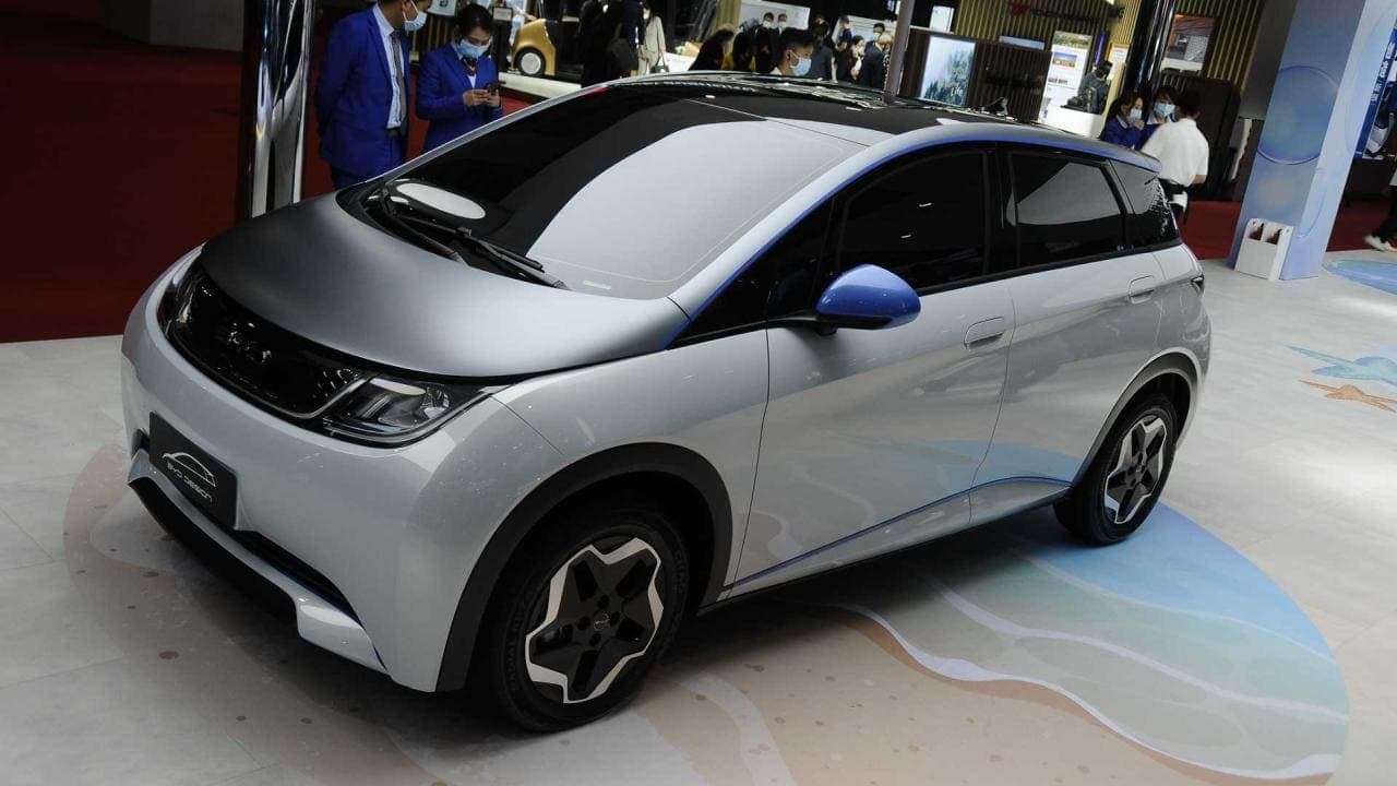 Cover Image for BYD EA1 Dolphin: E-Kleinwagen mit 800-Volt-Technik auf neuer Plattform