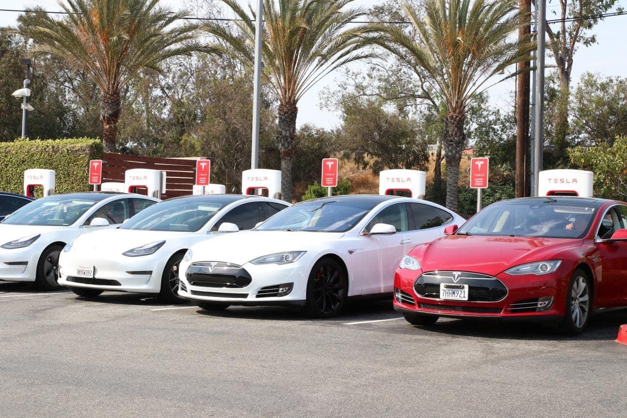 Cover Image for Tesla Q2 2021: 12 Milliarden Dollar Umsatz und 1,14 Milliarden Dollar Gewinn