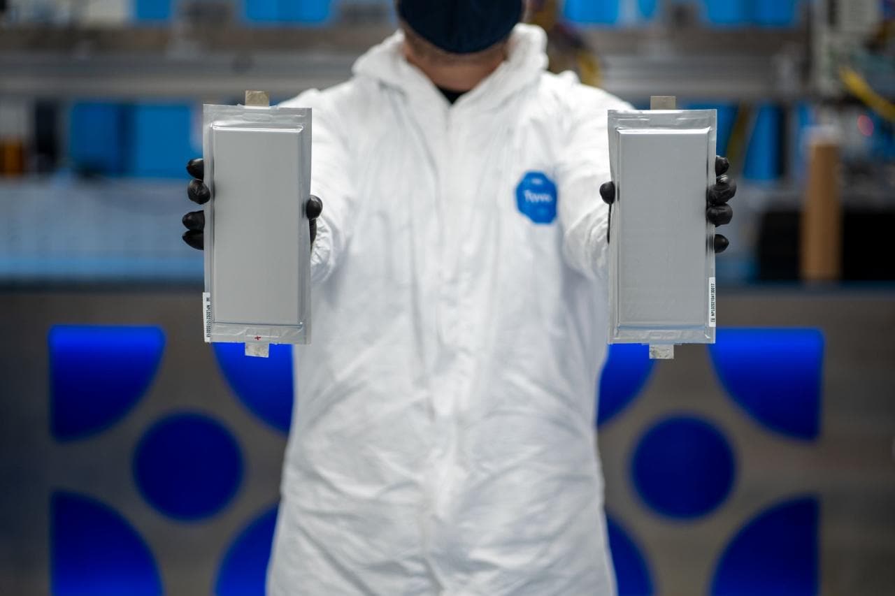 Cover Image for Elektroauto-Reichweite: BMW-Forschung erhält Unterstützung aus England