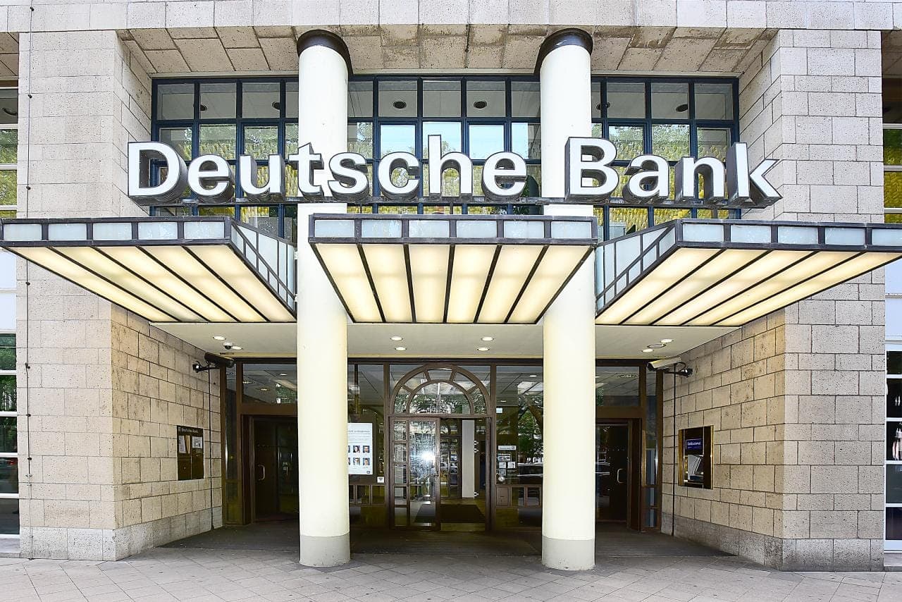Cover Image for Deutsche Bank: E-Mobilität vom Staat teuer erkauft