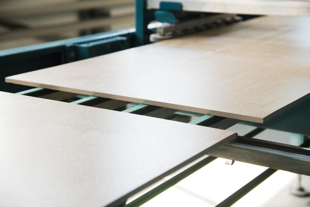 Cover Image for Warum Keramik in der Batterieproduktion so wichtig ist