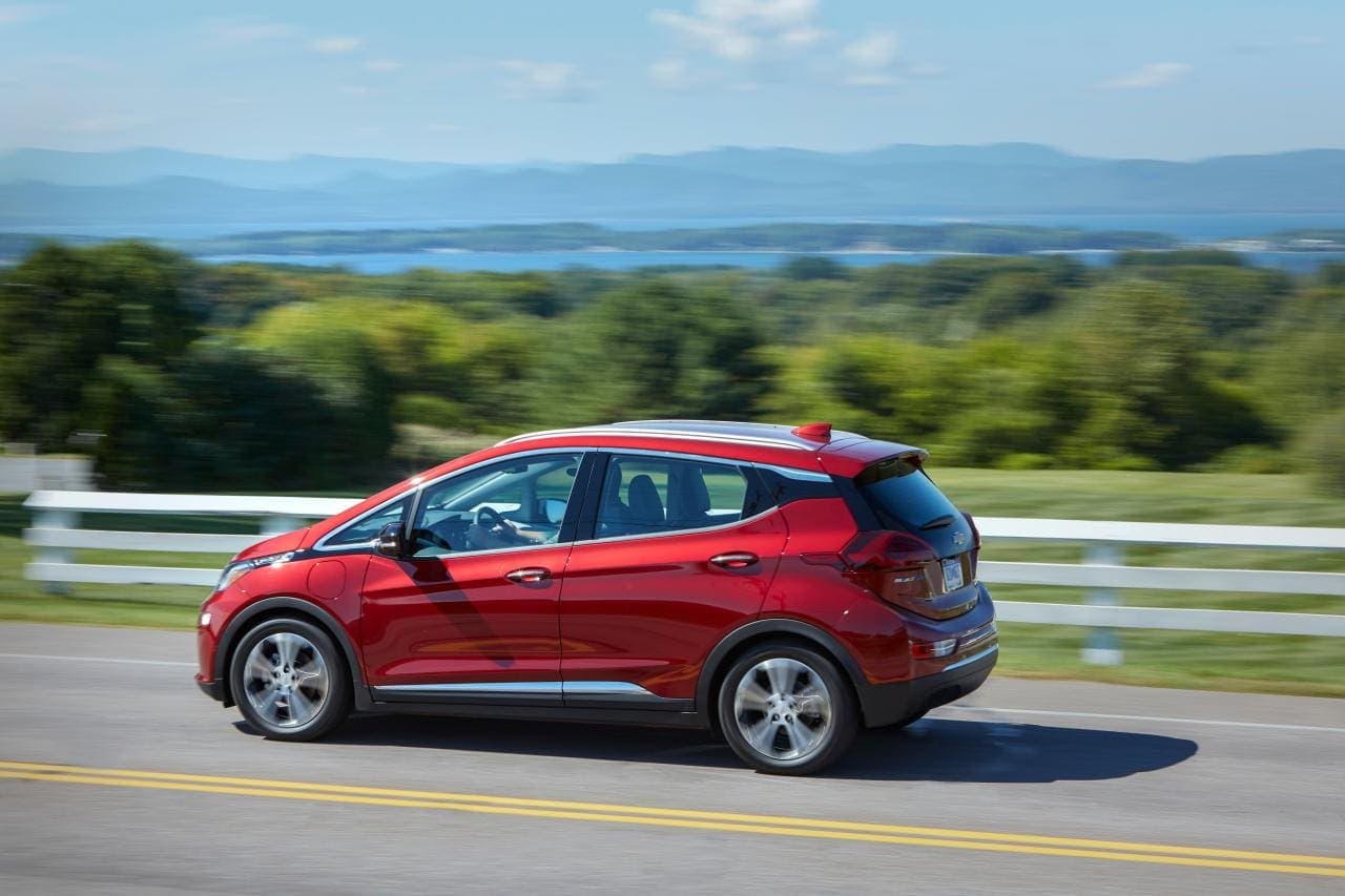 Cover Image for General Motors übersteht E-Auto-Rückruf mit blauem Auge