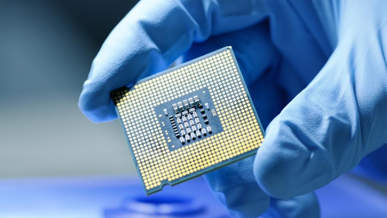 Cover Image for Halbleitermangel bremst Elektroautos aus