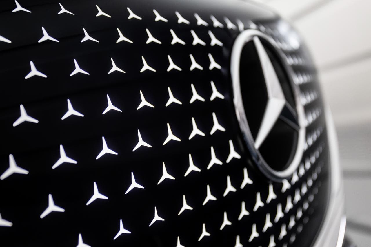 Cover Image for Mercedes-Benz: 60 Mrd. € Zukunftsplan stellt E-Mobilität in Fokus