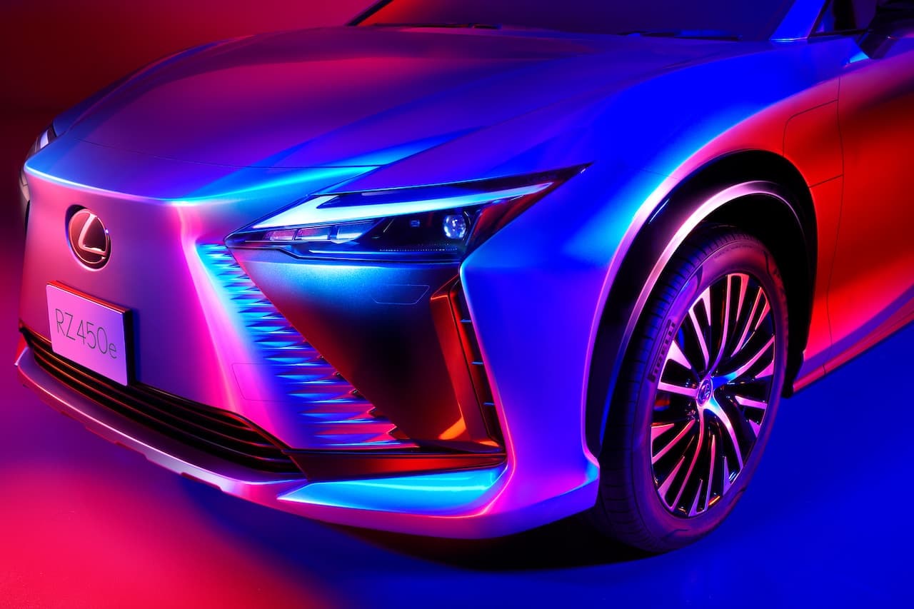 Cover Image for Lexus veröffentlicht weitere Bilder des E-Autos RZ 450e