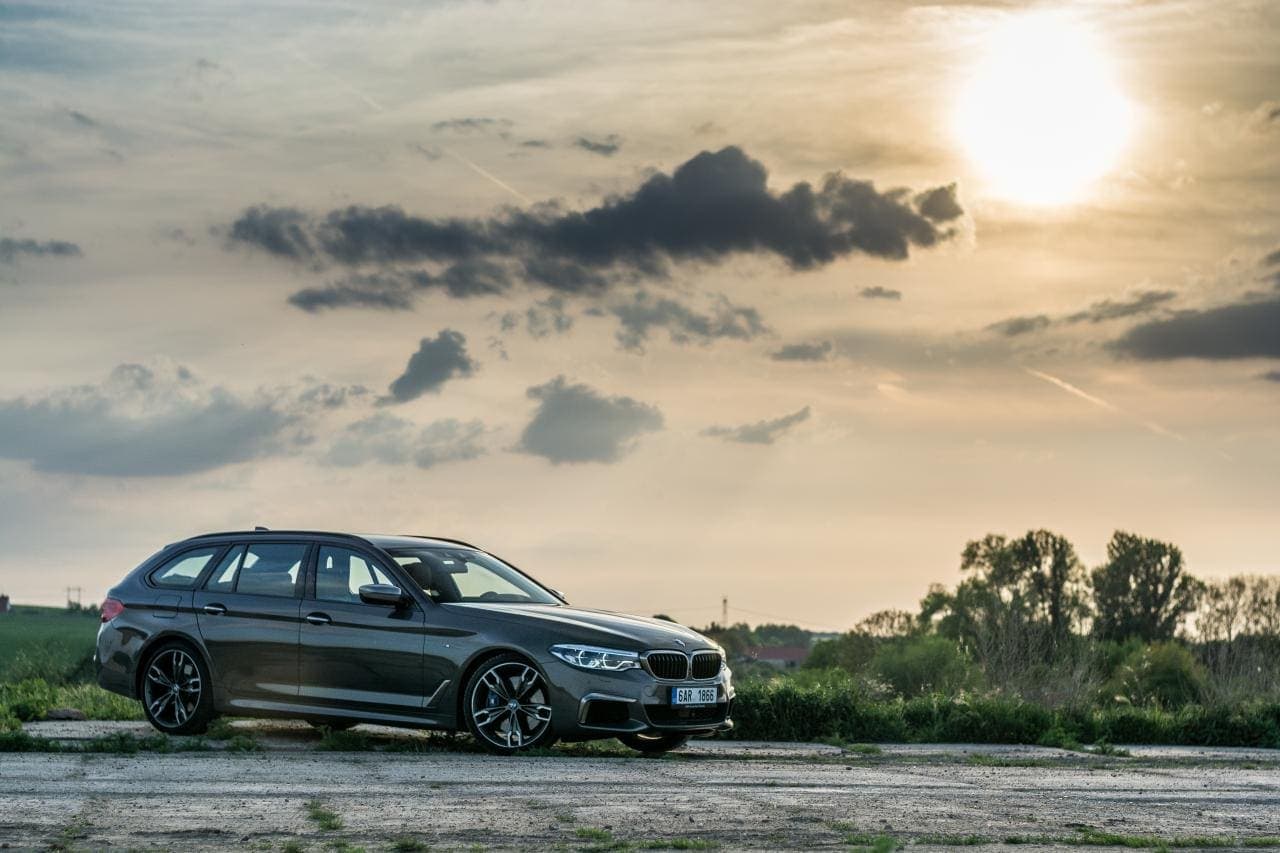 Cover Image for Gerücht: BMW i5 Touring könnte 2024 kommen