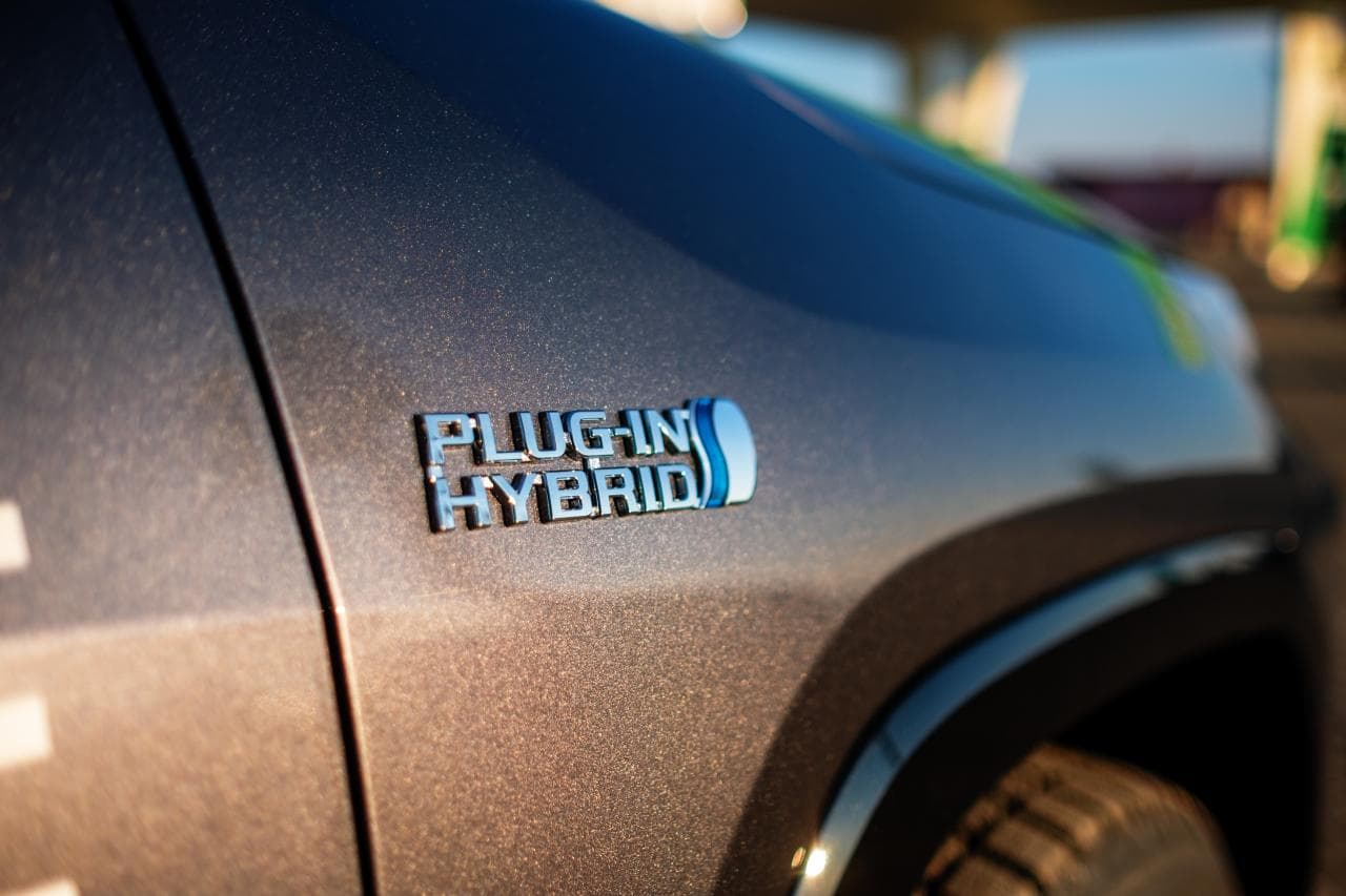 Cover Image for Plug-In-Hybride: Nicht mehr als ein trojanisches Pferd für Verbrenner