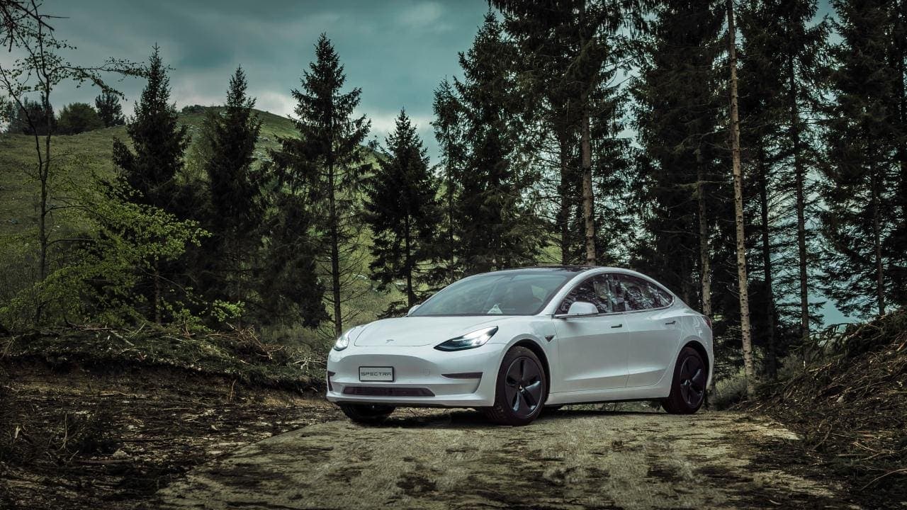 Cover Image for Markt: Tesla Model 3 das meistverkaufte E-Auto in Europa im Jahr 2021