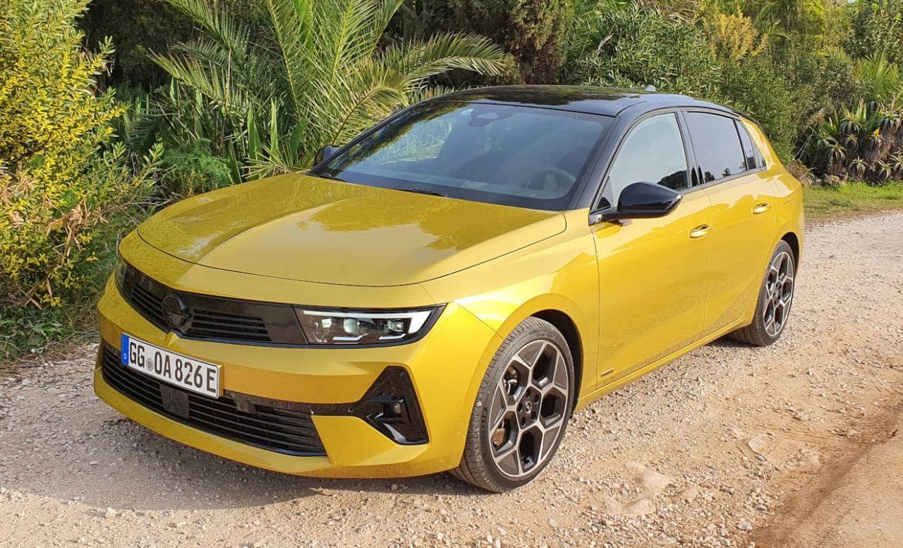 Cover Image for Opel Astra Plug-In-Hybrid: Mit dem Blitz im Bunde