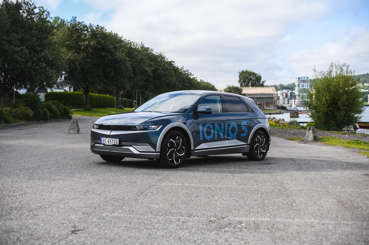 Cover Image for Hyundai will E-Auto-Absatz bis 2030 auf fast zwei Millionen pro Jahr steigern