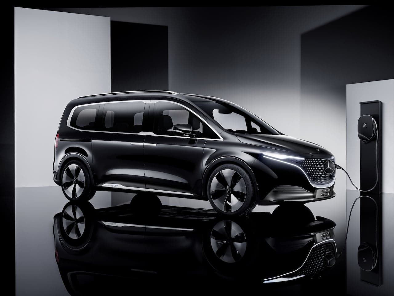 Cover Image for Concept EQT (2022): Ausblick auf elektrischen Small Van von Mercedes