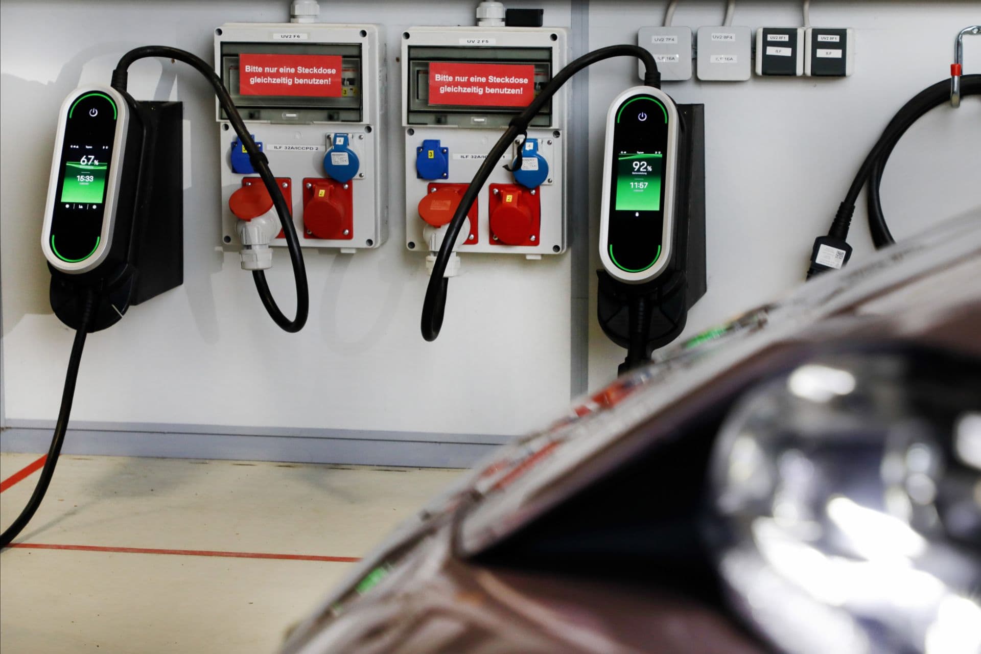 Cover Image for V2G: Porsche testet Taycan als Pufferspeicher für das Stromnetz