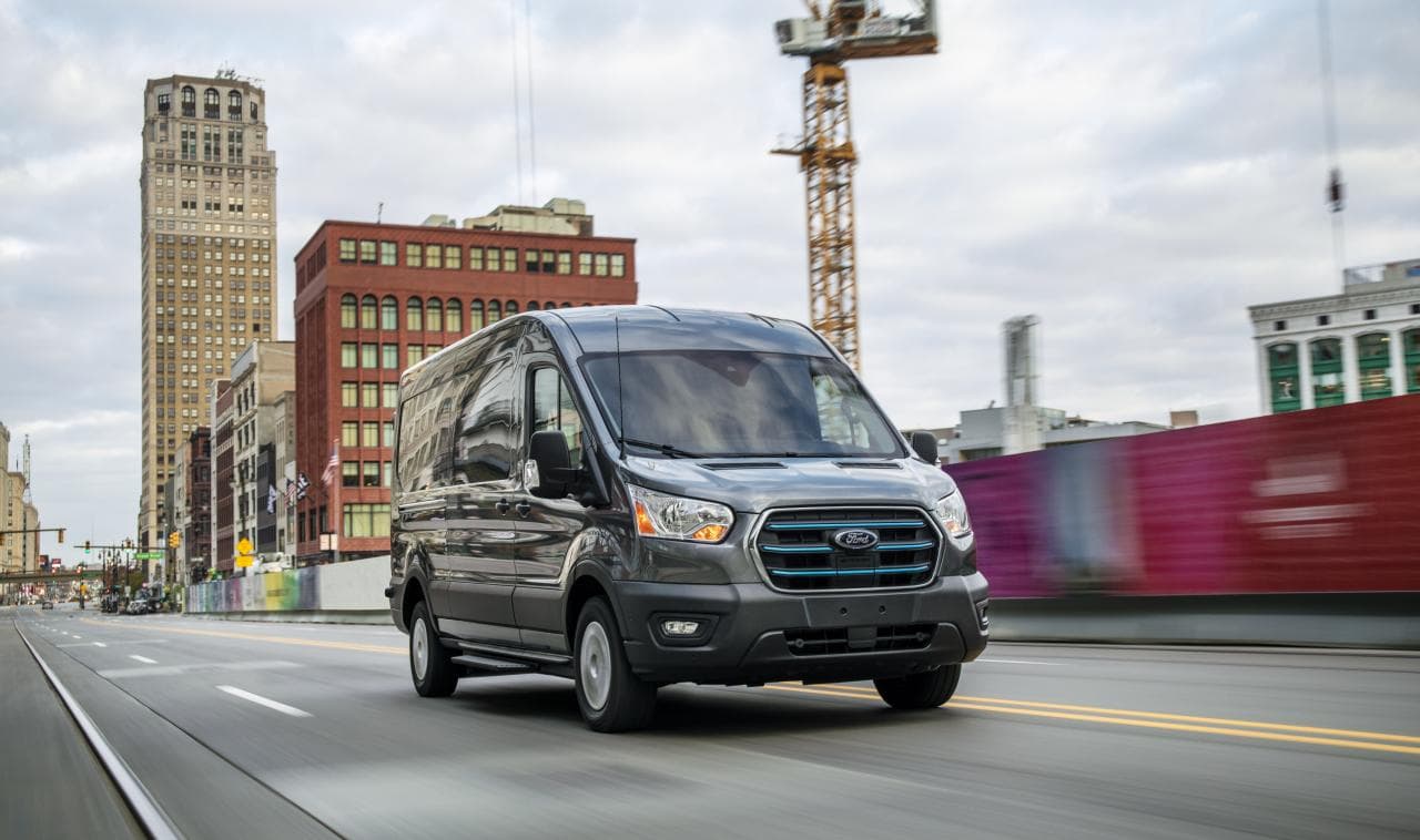 Cover Image for DPD UK flottet 1000 rein elektrische Ford E-Transit ein