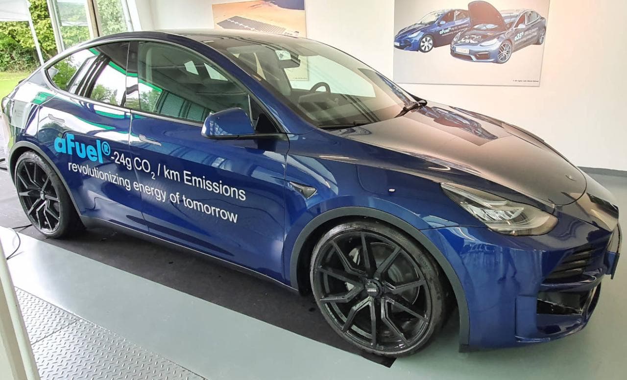 Cover Image for Obrist „HyperHybrid“: PHEV mit Methanol auf Tesla-Basis