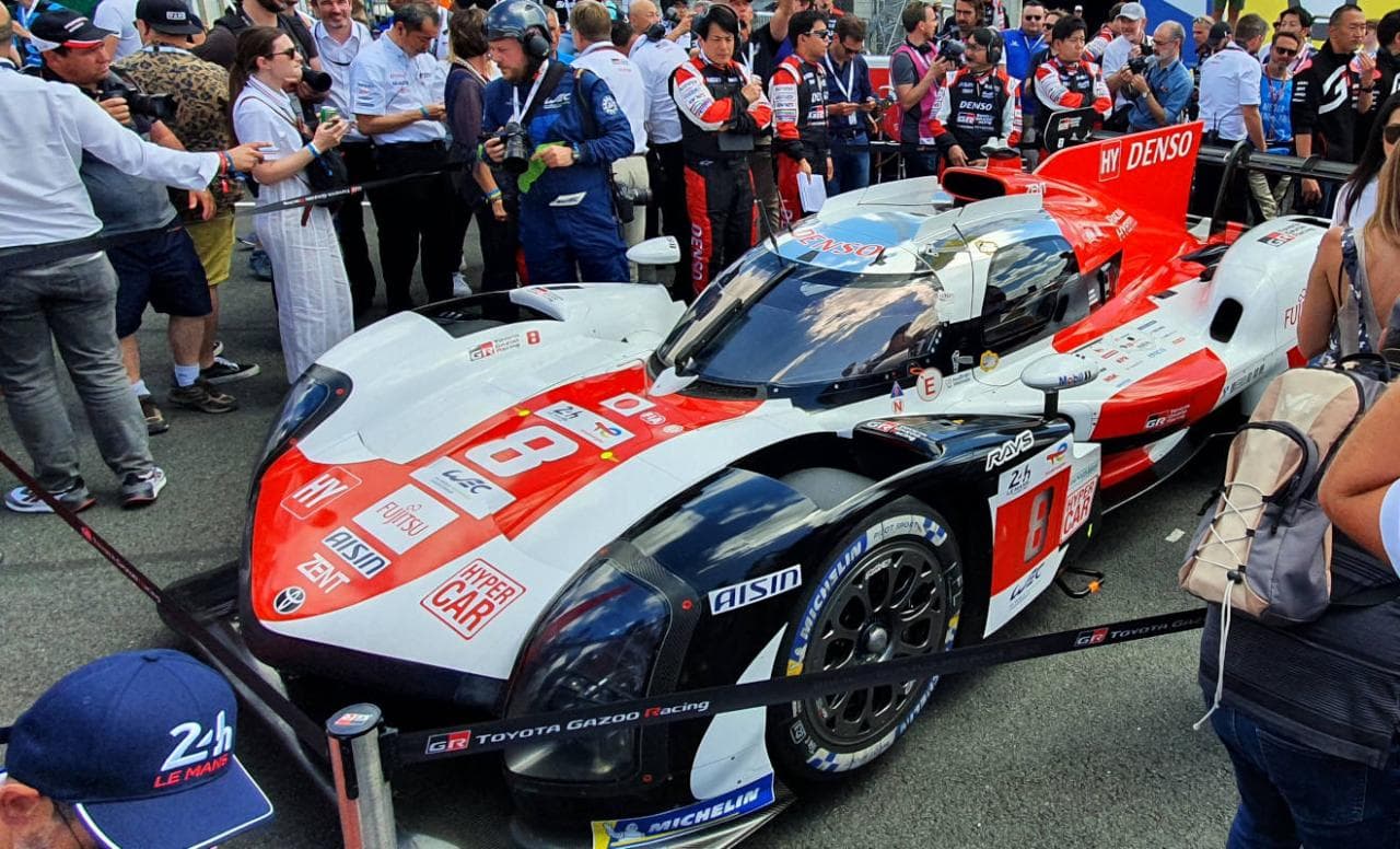 Cover Image for Toyota in Le Mans: Mit Doppelherz zum Doppelsieg