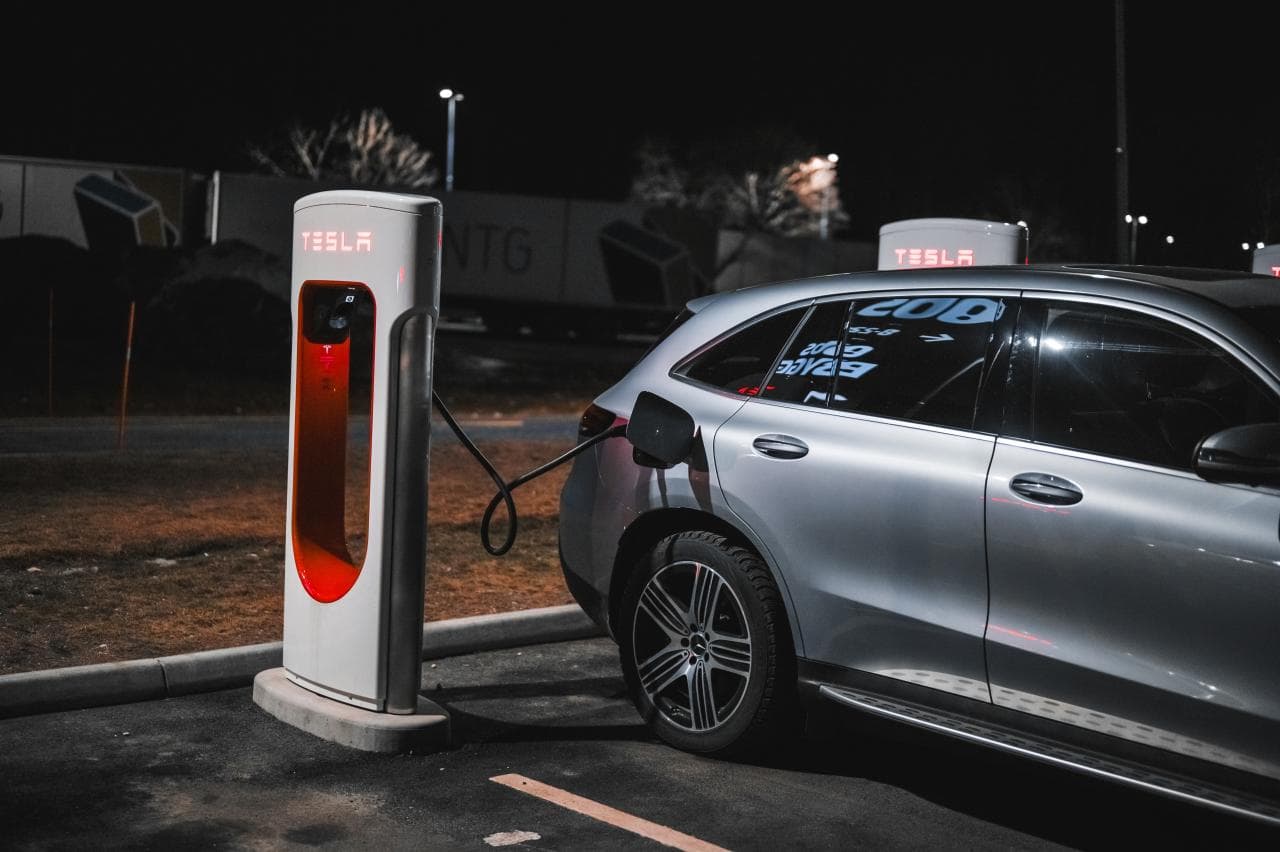 Cover Image for Tesla erweitert Supercharger-Zugang für Fremdmarken