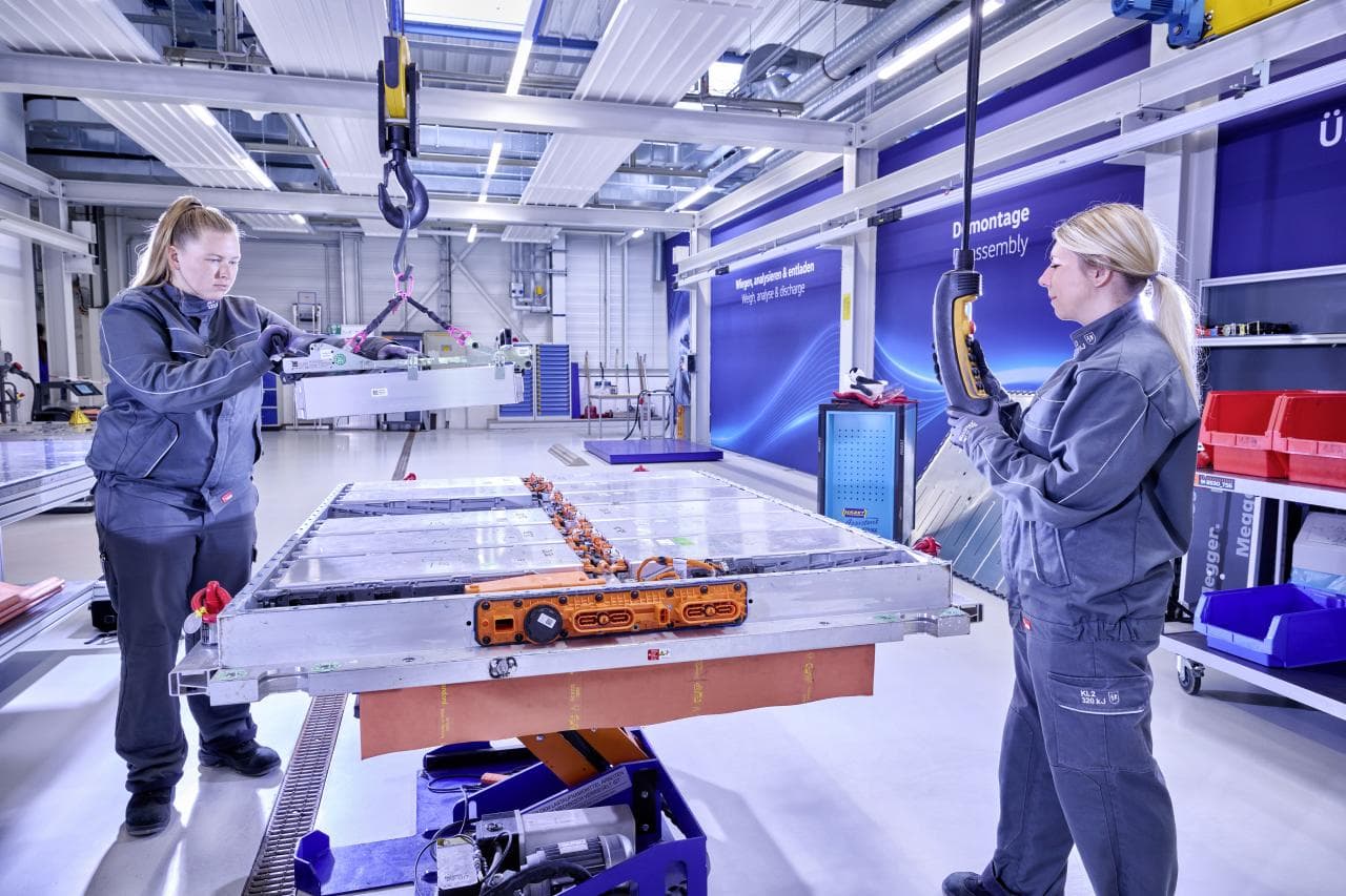 Cover Image for VW und Redwood Materials schaffen Lieferkette für das Recycling von E-Auto-Batterien