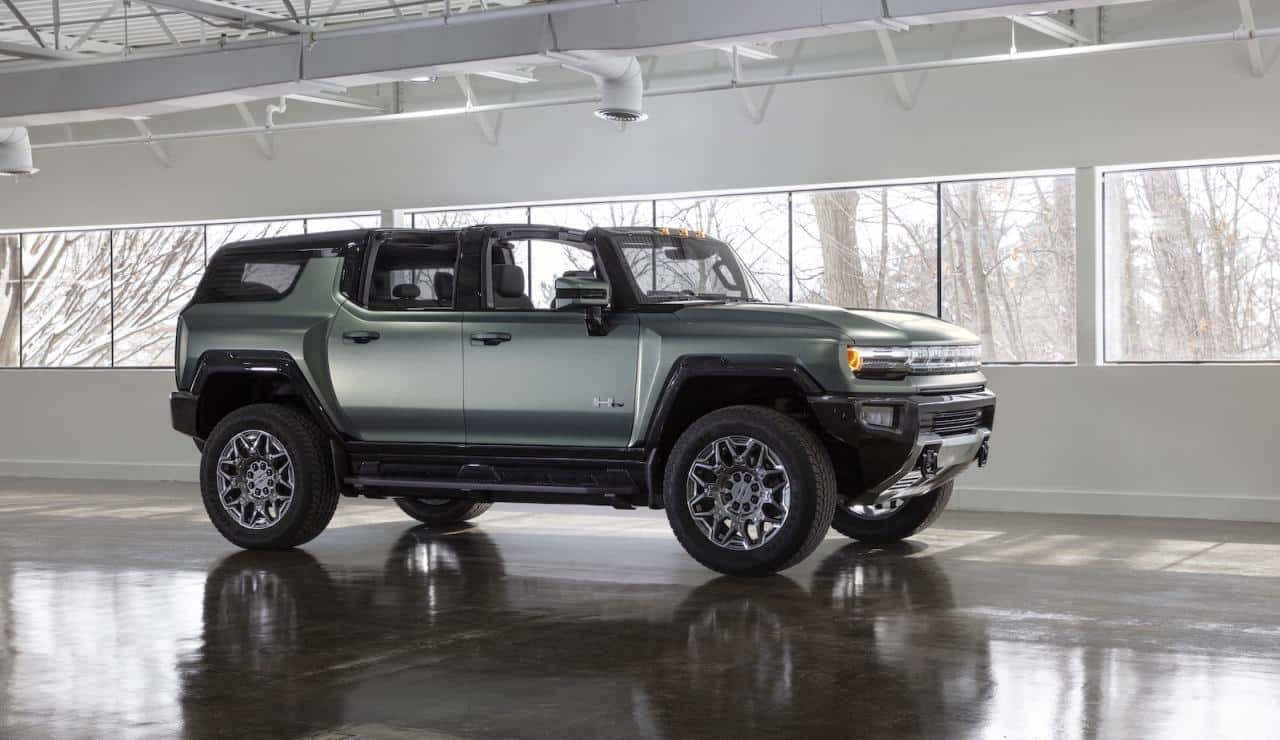 Cover Image for GMC Hummer SUV: Ein erster Blick auf das markante E-SUV