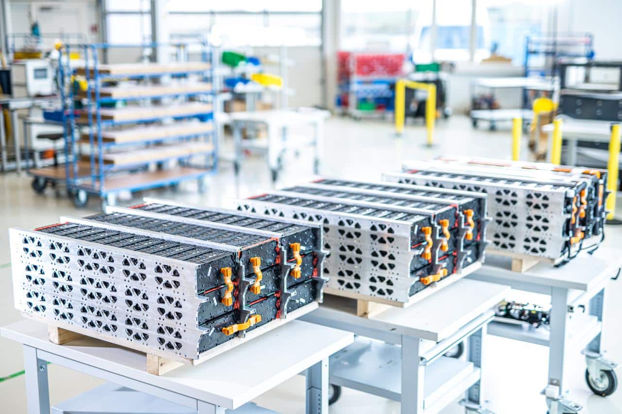 Cover Image for John Deere: Investment in Ausbau Kreisel-Batterieproduktion
