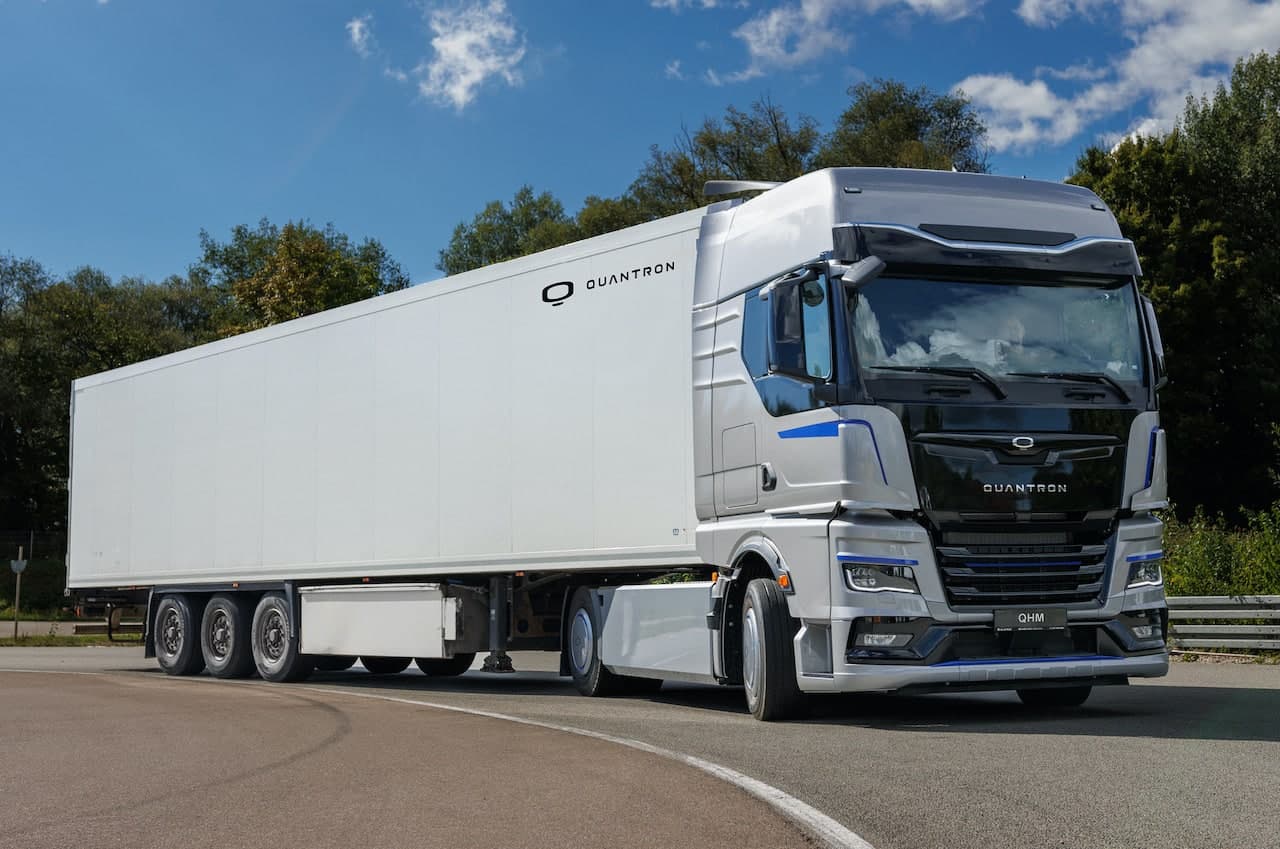 Cover Image for IAA: Quantron zeigt Wasserstoff-Lkw mit 1500 km Reichweite