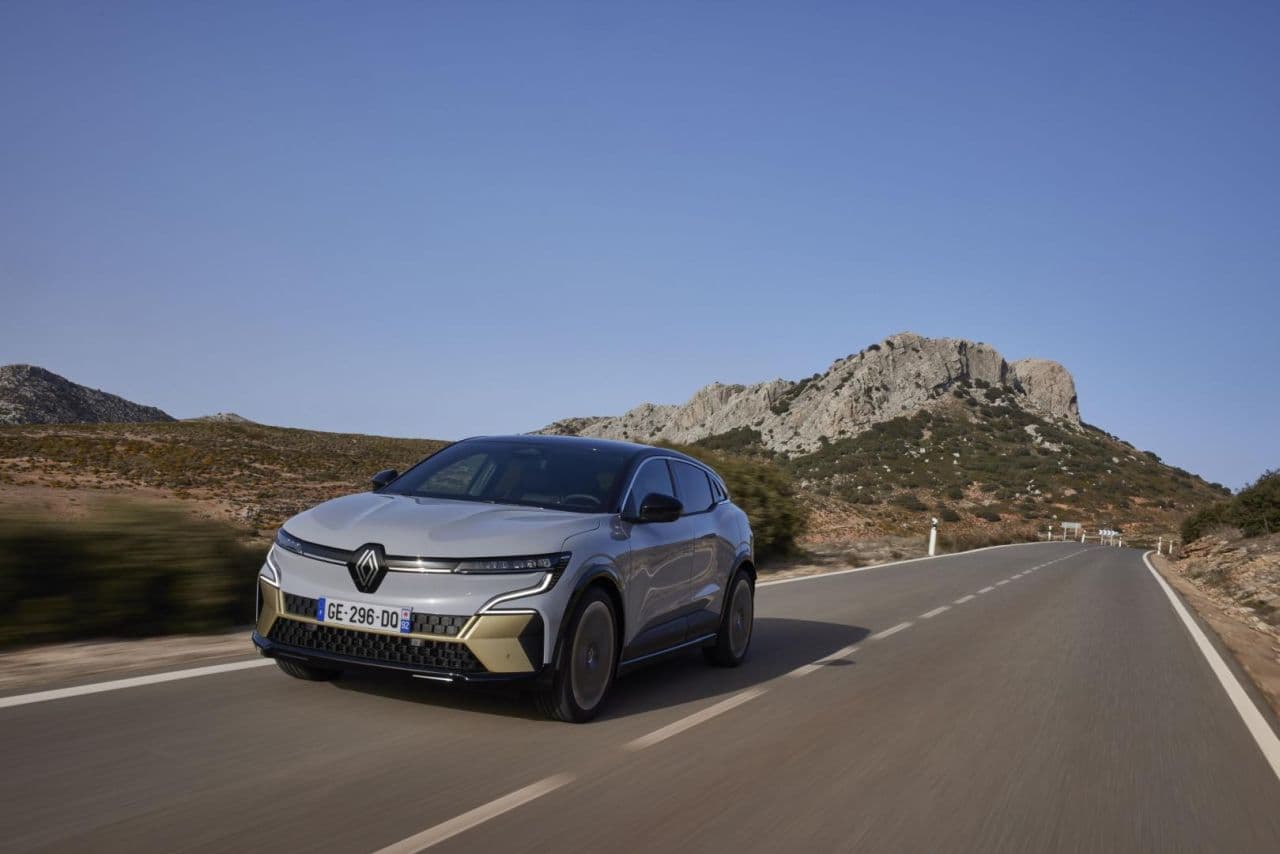 Cover Image for Renault setzt auf „Ampere“ & „Horse“ und holt eventuell Nissan an Bord