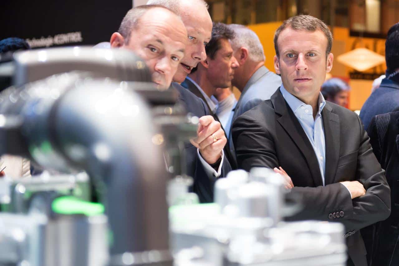 Cover Image for Paris Motor Show: Westen gegen Osten bei E-Mobilität