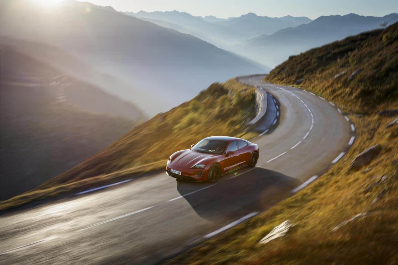 Cover Image for Porsche Taycan